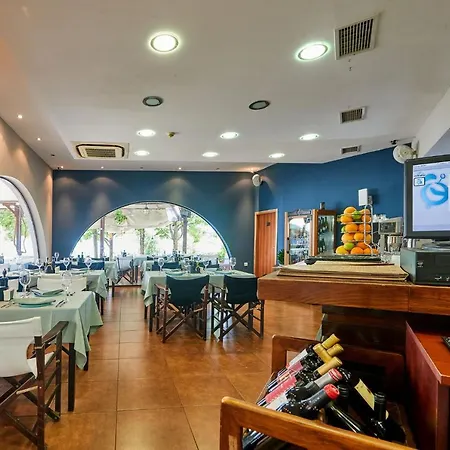 Fara - Marina Cape Aheloy