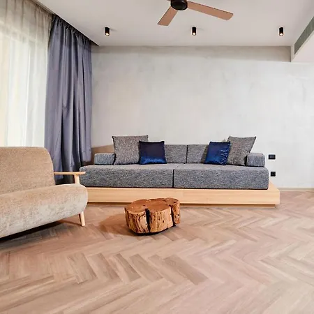 Fara - Marina Cape Aheloy